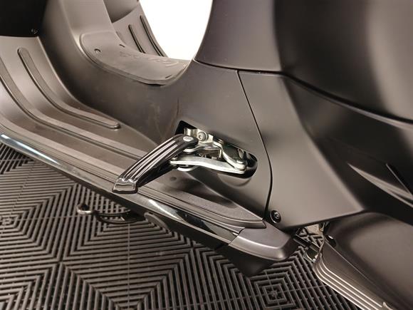 New Vespa GTS 300 SUPER SAVE $1000