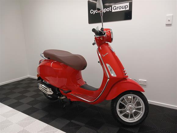 New Vespa GTS150 SUPER 150 - PASSIONE