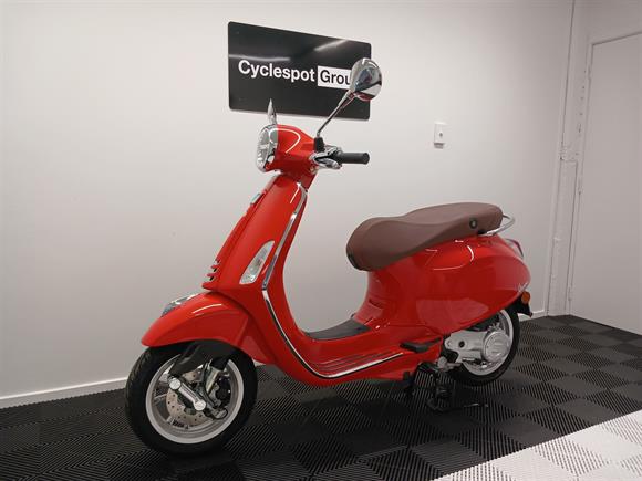 New Vespa GTS150 SUPER 150 - PASSIONE