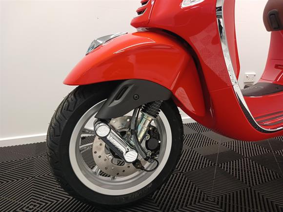 New Vespa GTS150 SUPER 150 - PASSIONE