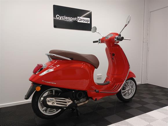 New Vespa GTS150 SUPER 150 - PASSIONE