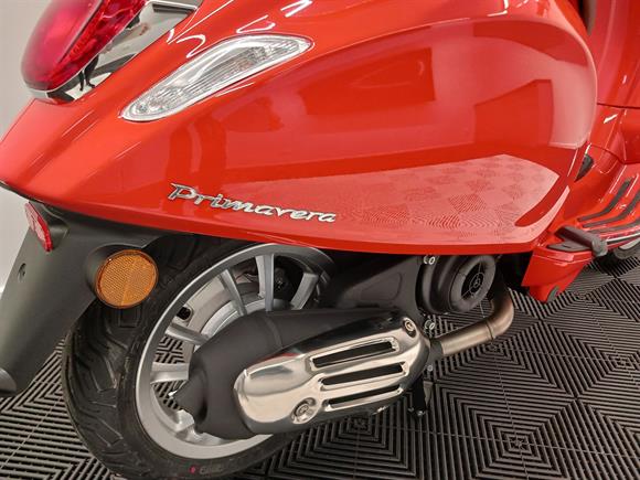 New Vespa GTS150 SUPER 150 - PASSIONE