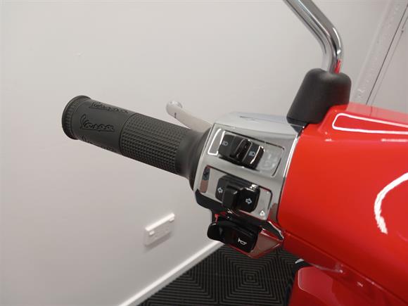 New Vespa GTS150 SUPER 150 - PASSIONE