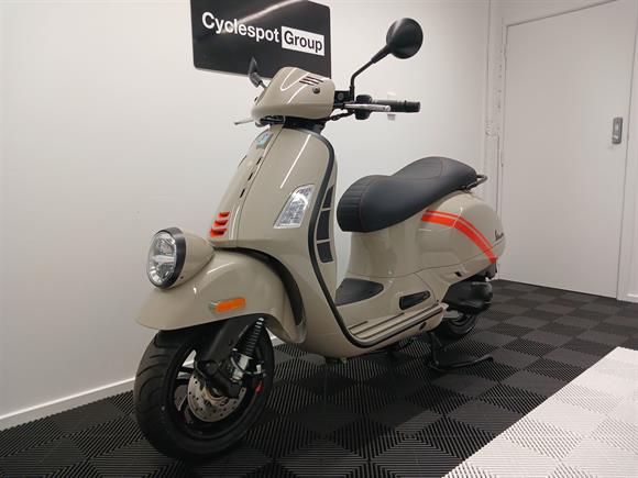New Vespa GTV 300 SAVE $1000