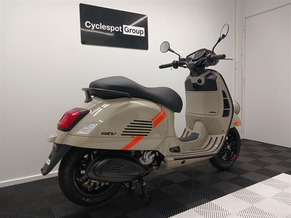 New Vespa GTV 300 SAVE $1000