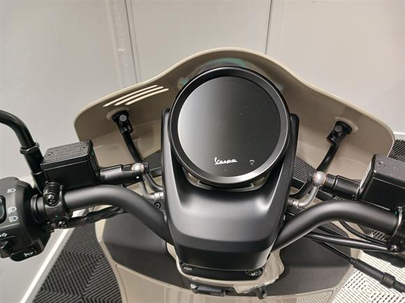 New Vespa GTV 300 SAVE $1000