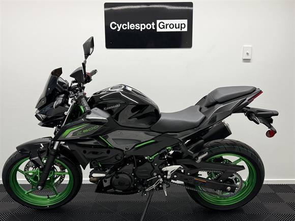 New Kawasaki Z500 SE