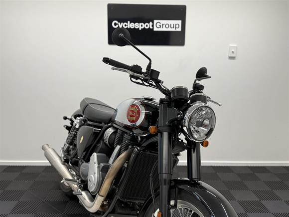 New BSA Gold Star MIDNIGHT BLACK