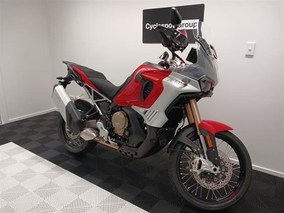 New MV Agusta Enduro Veloce Ex demo