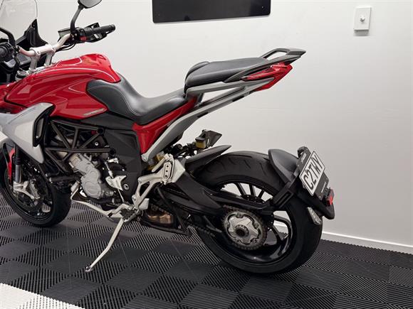 2016 MV Agusta Turismo Veloce LUSSO 800