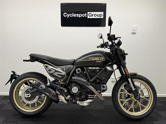 Ducati Scrambler FULL THROTTLE 2025