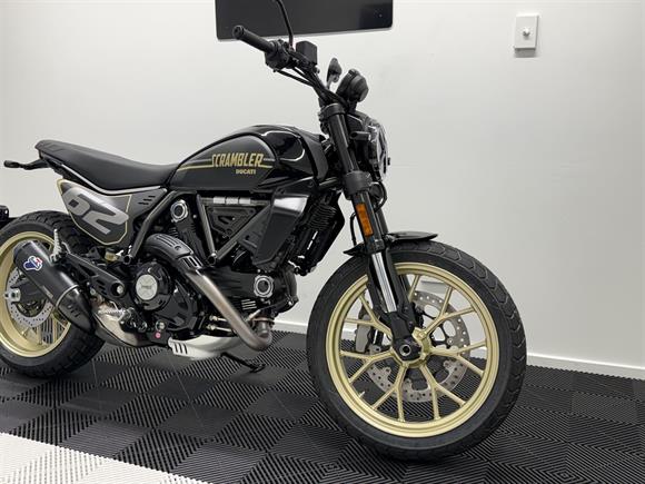 New Ducati Scrambler FULL THROTTLE