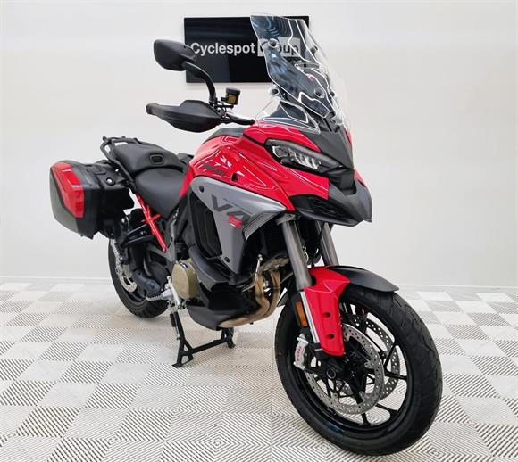 New Ducati Multistrada V4S Travel & Radar SAVE $1,500!!