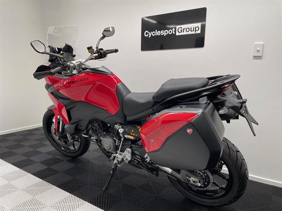 New Ducati Multistrada V2S TRAVEL (RED)