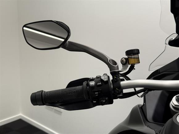 New Ducati Multistrada 2025 V4S - TRAVEL & RADAR