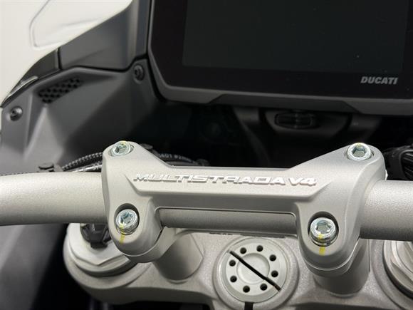 New Ducati Multistrada 2025 V4S - TRAVEL & RADAR
