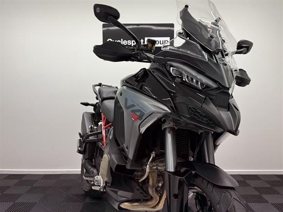 New Ducati Multistrada 2025 V4S - TRAVEL & RADAR