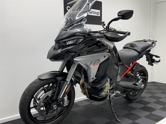 New Ducati Multistrada 2025 V4S - TRAVEL & RADAR
