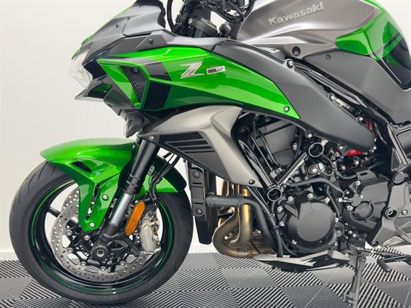 New Kawasaki ZH2 SUPERCHARGED