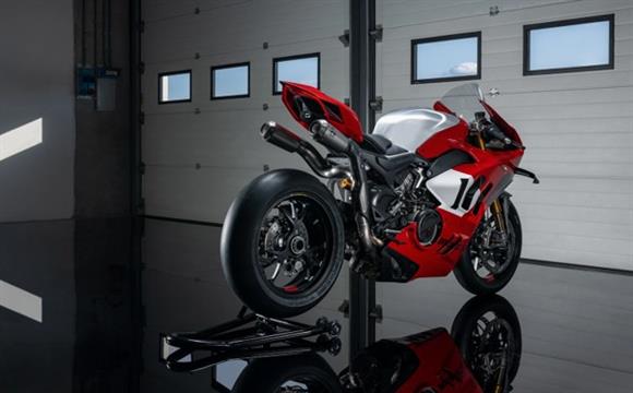 Ducati Panigale V4R | Track Time Offer 2024