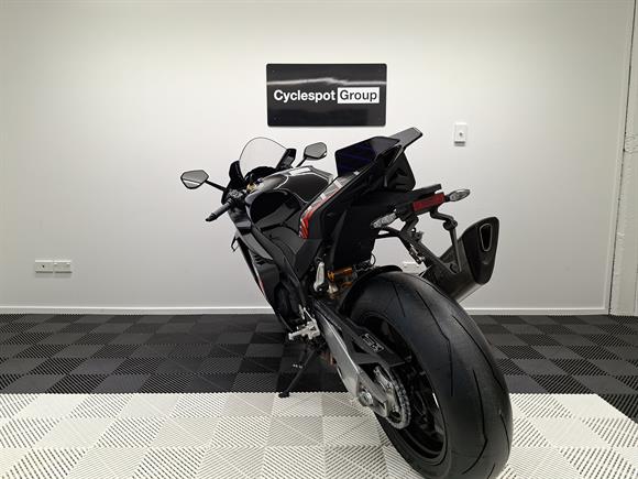 New Aprilia RSV4 Factory - Shakedown Indigo