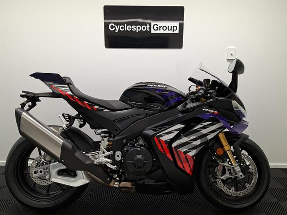 Aprilia RSV4 Factory - Shakedown Indigo 2026