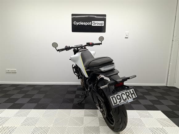 2025 Husqvarna VITPILEN 401