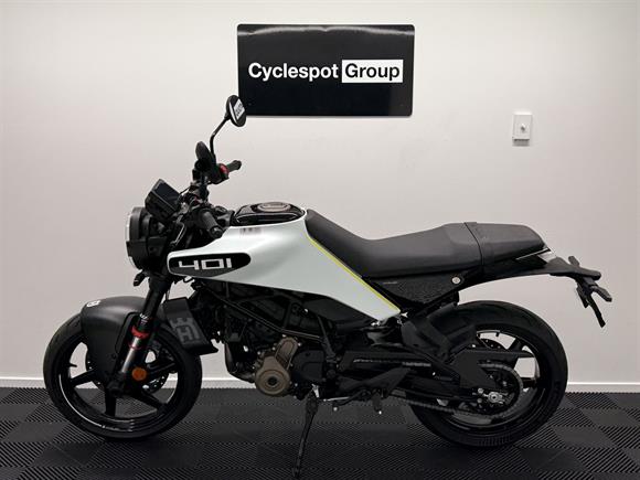 New Husqvarna VITPILEN 401 DEMO