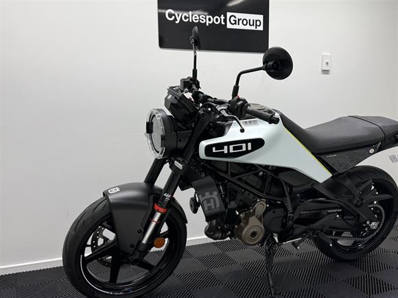New Husqvarna VITPILEN 401 DEMO