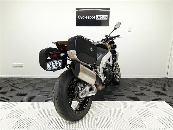 2022 Aprilia Tuono V4 Factory
