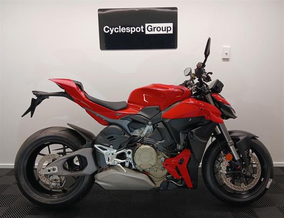 Ducati Street Fighter V4 SAVE 2025