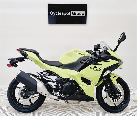 Kawasaki EX500 NINJA 500 LAMS 2026