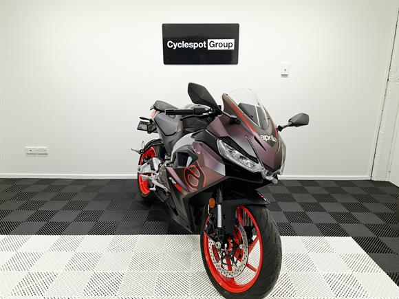 2025 Aprilia RS457