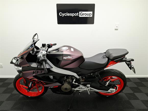 2025 Aprilia RS457