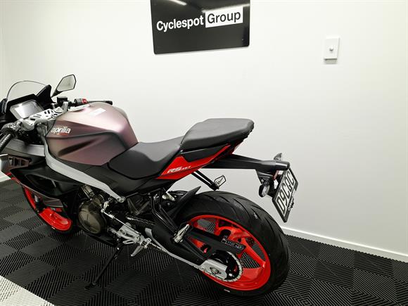 2025 Aprilia RS457