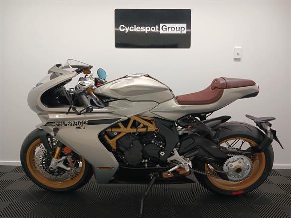 New MV Agusta Superveloce Superveloce S