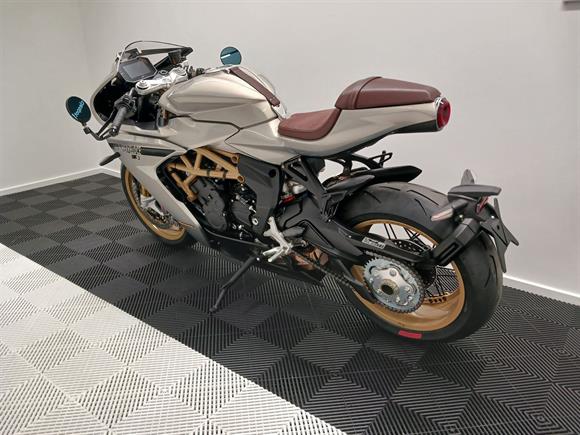 New MV Agusta Superveloce Superveloce S