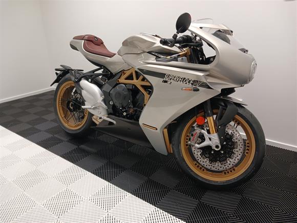 New MV Agusta Superveloce Superveloce S