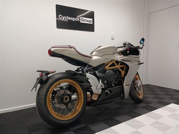 New MV Agusta Superveloce Superveloce S