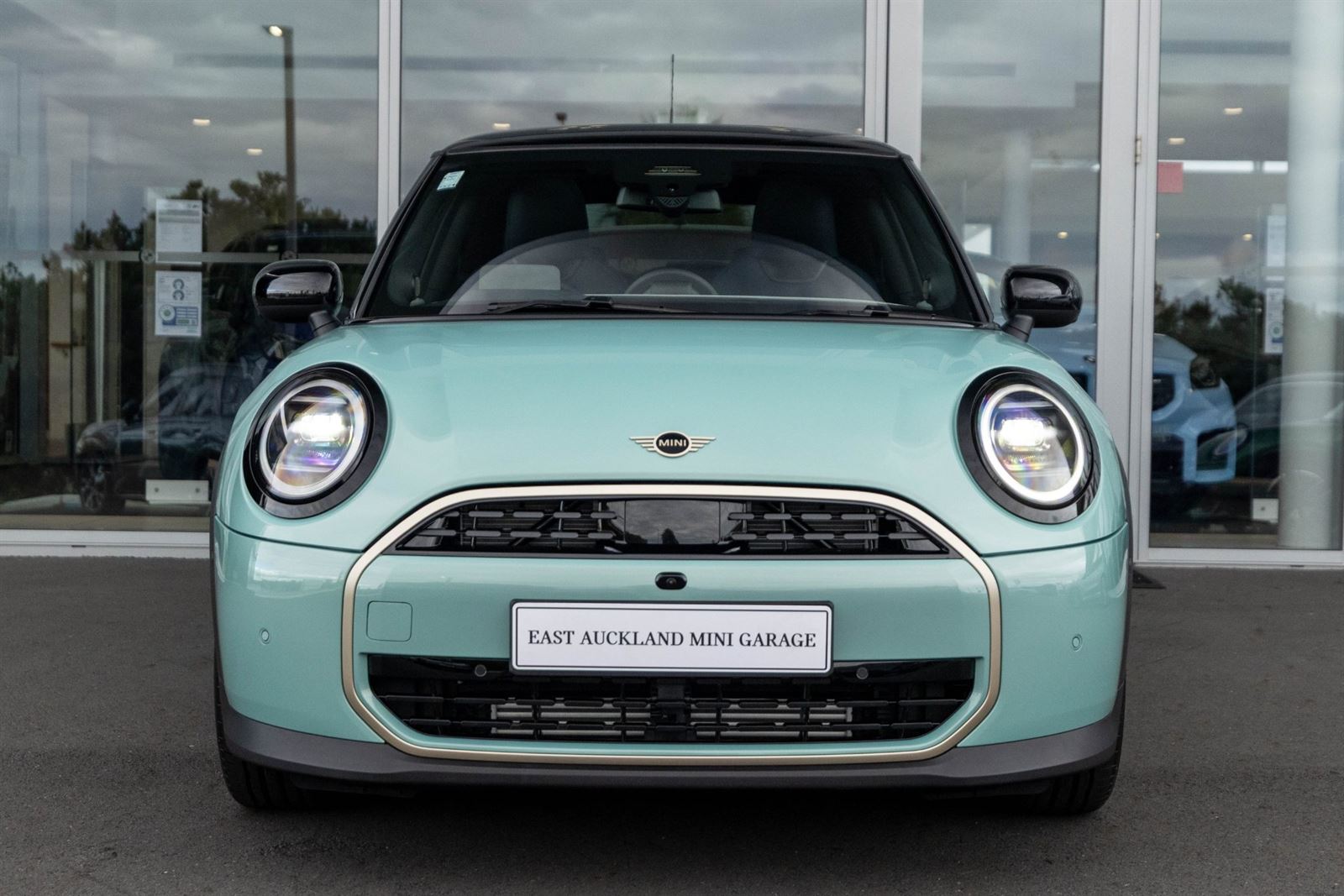 Mini Auckland MINI Cooper Hatchback 2026 - Approved Used MINI | MINI New Zealand