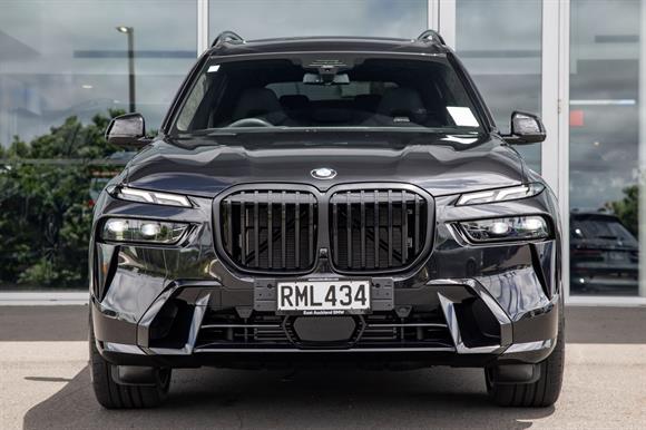 2025 BMW X7 RV-SUV