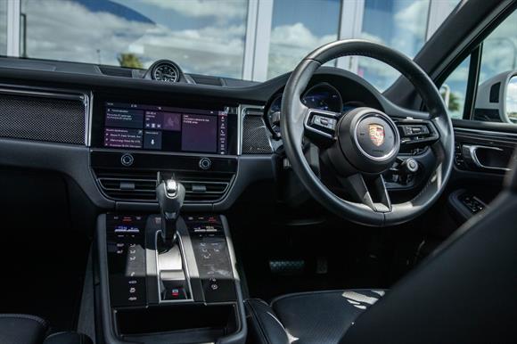 2022 Porsche MACAN RV-SUV