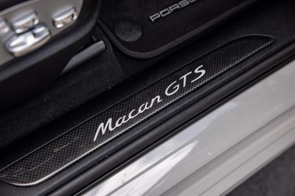 2022 Porsche MACAN RV-SUV