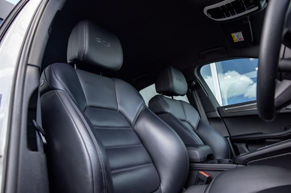 2022 Porsche MACAN RV-SUV