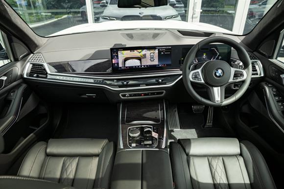 2026 BMW X7 RV-SUV