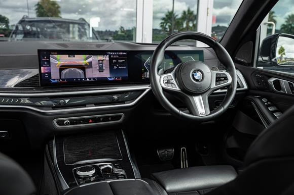 2024 BMW X7 RV-SUV