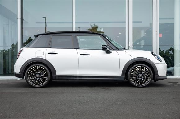 2025 MINI Cooper Hatchback