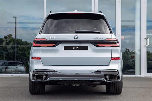 2026 BMW X7 RV-SUV