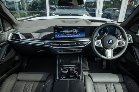 2026 BMW X7 RV-SUV