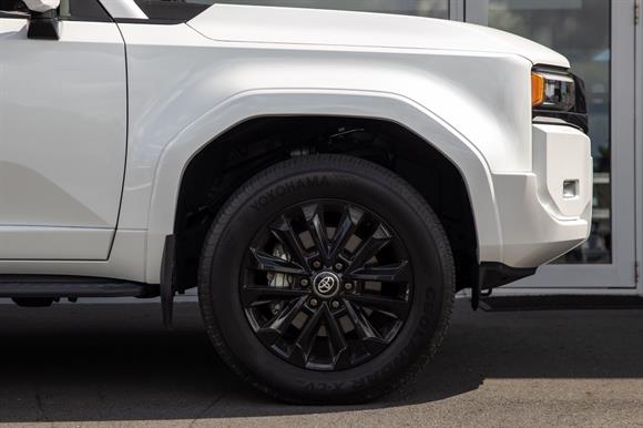 2025 Toyota Land Cruiser Prado RV-SUV